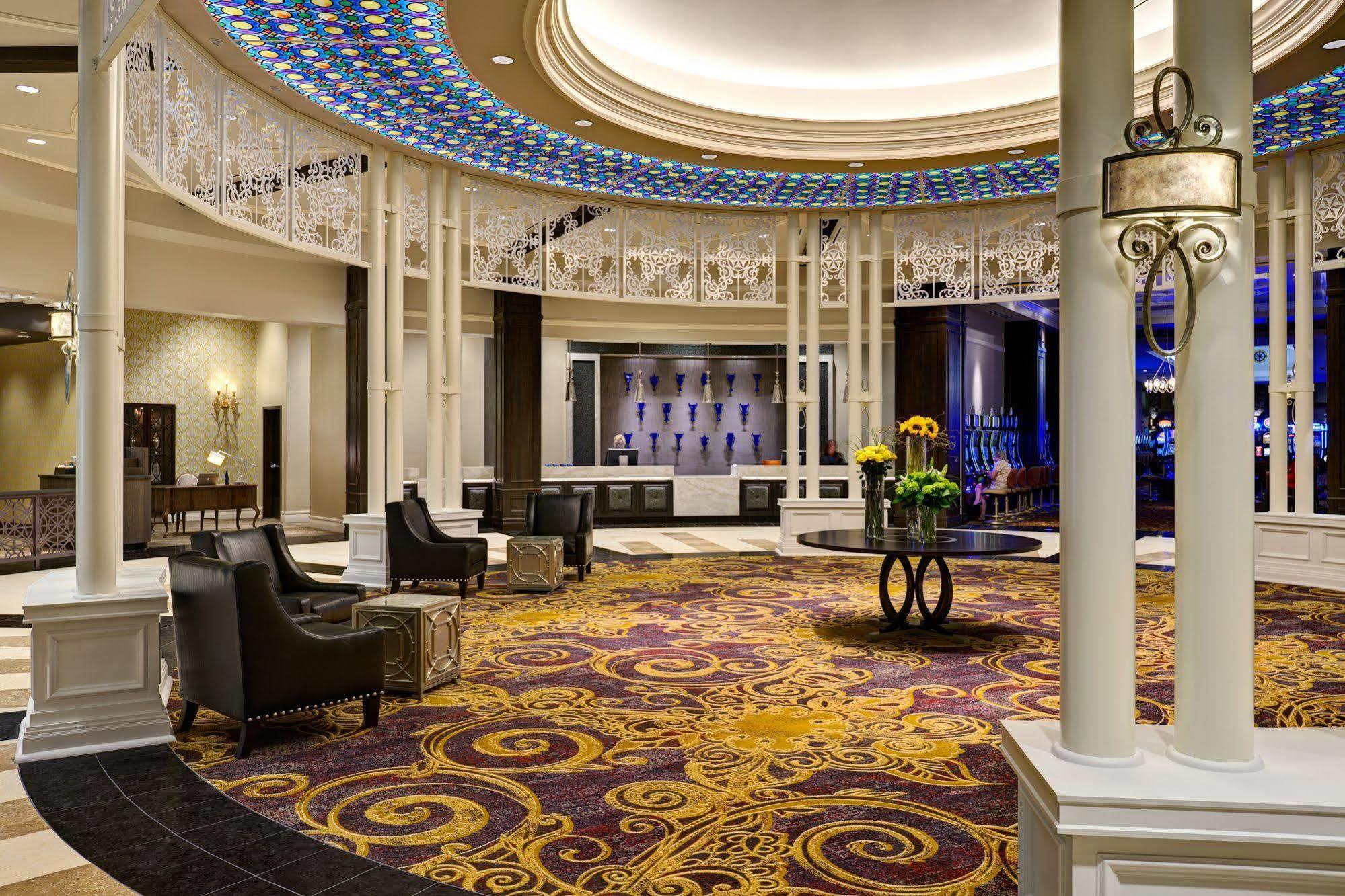 Saratoga Casino Hotel Hotel 4*
