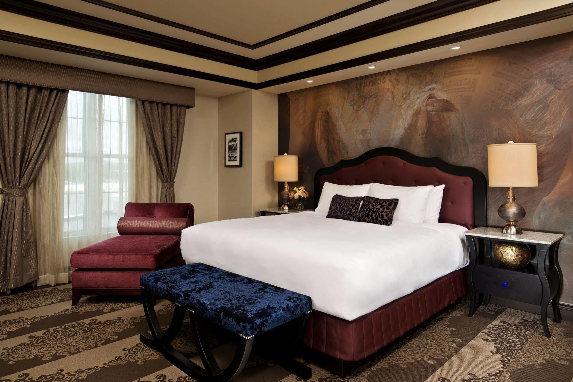 Hotel Saratoga Casino Hotel 4*